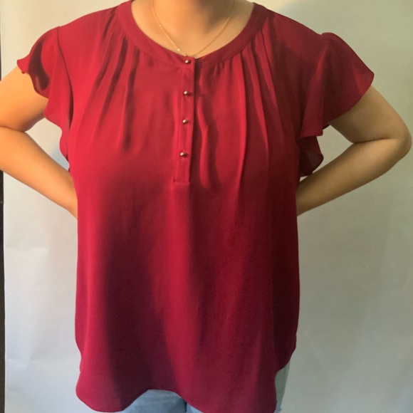 Daniel Rainn Tops - Daniel Rainn Red Ruffled Sleeve Blouse